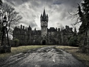 Miranda Castle Wallpaper