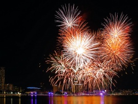 New Years Wallpaper Fireworks (click to view)